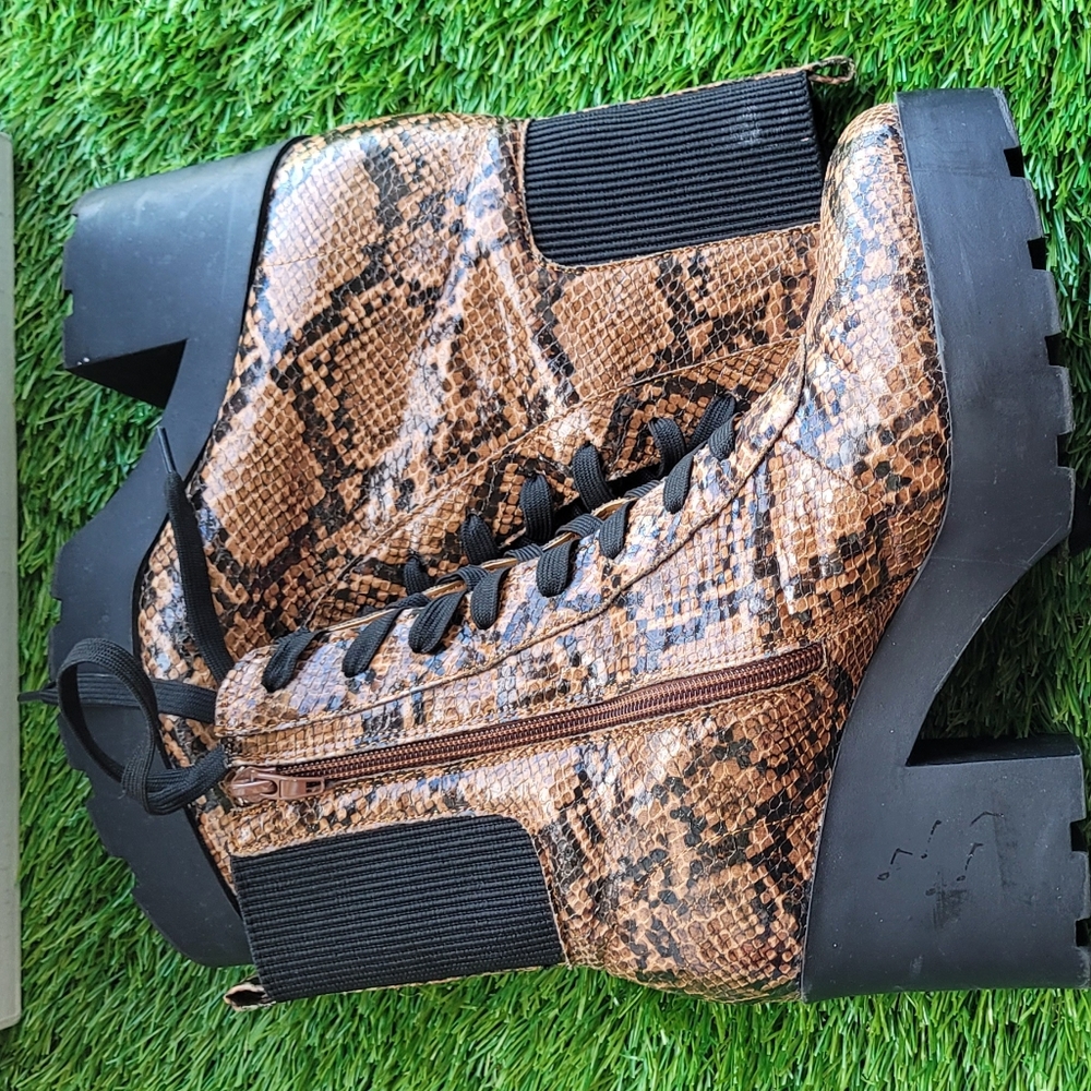 Platform boots - Picture 2 of 3